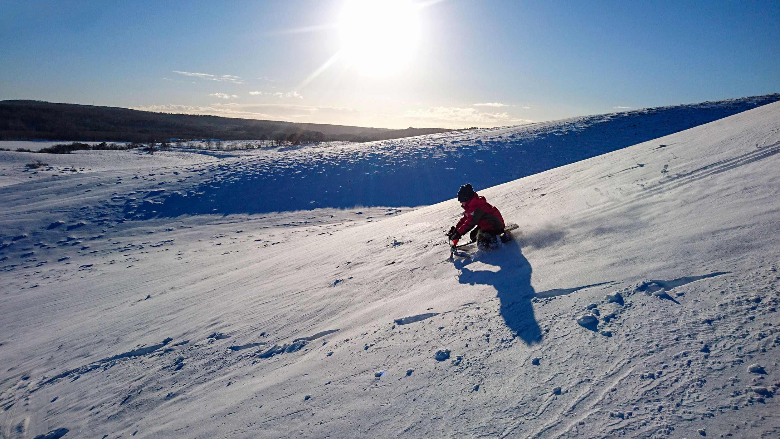 Snowracer eller pulka i Brösarps borra backar är en episk upplevelse för många barn.